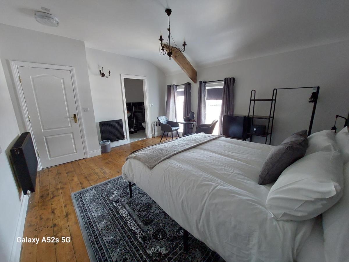 סיהאם Londonderrys Bar And Accommodation מראה חיצוני תמונה